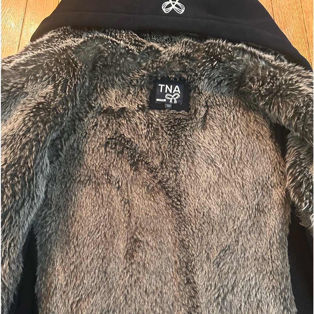Womens ARITZIA TNA Hoodie with Faux Fur SZ L Black Full Zipper & Pockets. - Picture 4 of 13